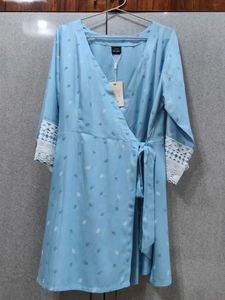 Blue Wrap Codset with Lace Detailings