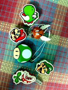 Super Mario &amp; Friends Charms Set