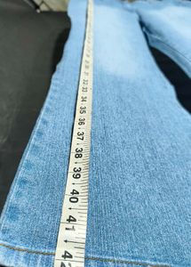 Light Wash Baggy ladies Jeans