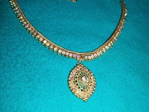 neckpiece