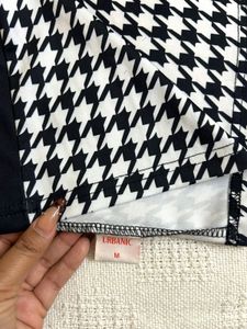 🚨Price Drop 🚨 Houndstooth Button-Up Midi Dre