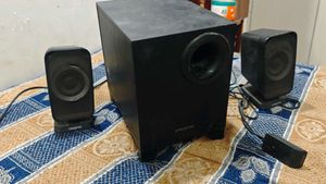 Creative 2.1 Speaker System with Woofer