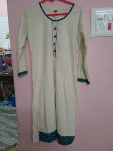 Offer Only For Today!!Off White With Blue Green Stripes Border With A Beautiful Overcoat