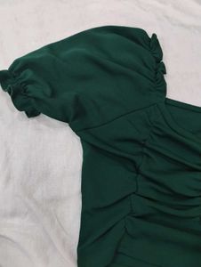 Stylish puff sleeve Green Ruched Crop Top
