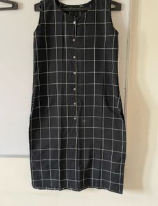 Black &amp; White Checkered Sleeveless Kurta