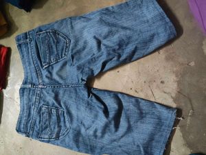 KRAUS. BRANDED.Blue Denim Capris