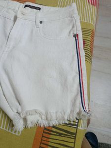 Dressberry White Shorts