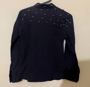 Beaded stone fitted top