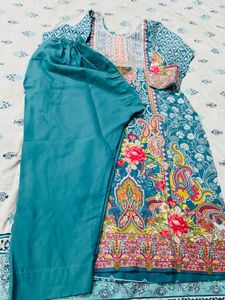 Beautiful Teal Kurta Set with Floral Print