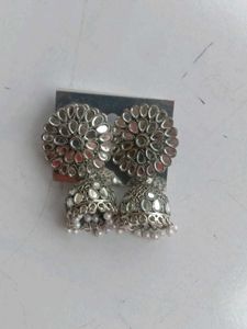 Newly And Stylish Earing