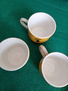 Winking Emoji Coffee Mugs Set