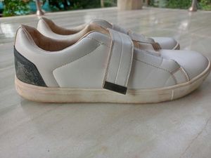 White Wrogn Sneakers