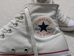 White Converse High-Top Sneakers ( unisex )