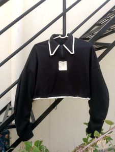 Cropped Black Collared Sweatshirt