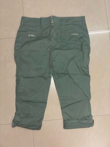 Green Stylish Capri