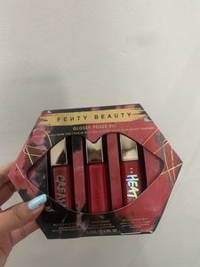 Fenty Beauty Glossy Posse VII Trio