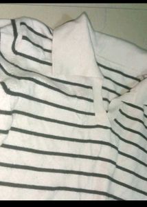 A Black Lining Cream Top..🌕