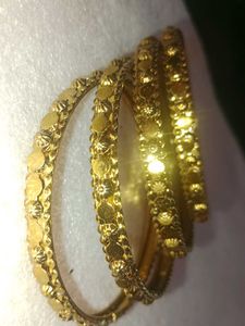 Golden Bangles (Set of 4)
