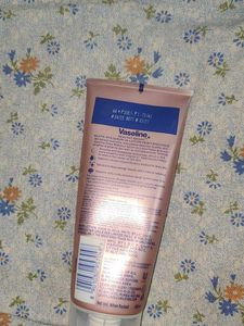 Vaseline Gluta-Hya Dewy Radiance Serum-in-Lotion