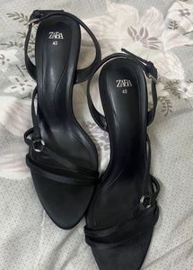 ‼️BRAND NEW ZARA Black Heeled Sandals‼️
