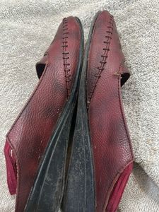 Men's Maroon Jutti Shoes