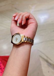 Elegant Gold and Silver Tone Watch