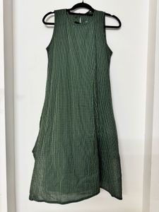 Women Green Sleeveless Midi Dress