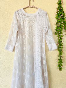 Elegant White Chikankari Kurta