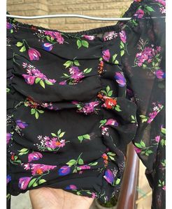 Tokyo Talkies Floral Ruched Top