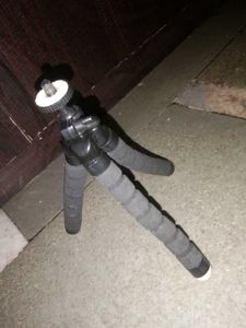 Tripod stand