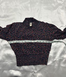 Crop Floral Print Smocked Top