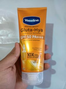 pack of 12 Vaseline Gluta-Hya SPF 50 PA+++ Sunscre