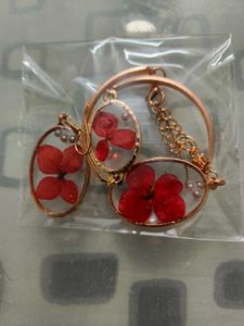 Dried Flower Resin Pendant Set