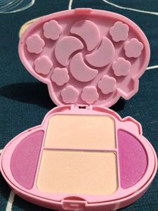 Cute Pink Cloud Eyeshadow Palette