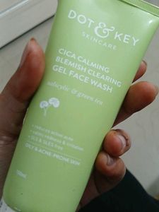 Dot &amp; Key Face Wash