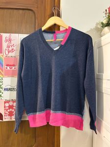 Chic Navy & Pink V-Neck Pullover