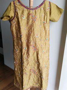 Embroidered Kurta set (3 piece)