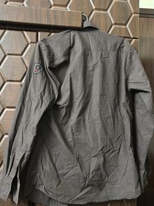 Men's Casual Button-Up Shirt