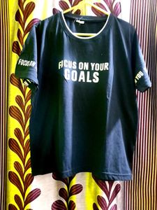 Focus On Goals Graphic Tee