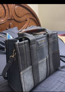ON SALE !!!!Van huesen Stylish Denim Handbag