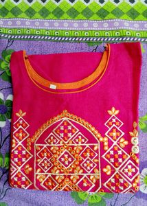🌺Pink Embroidered Kurta &amp; Dupatta Set