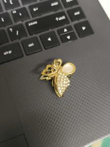 Elegant Butterfly Brooch Clip Hairclip Golden