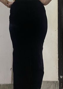 Very elegant skirt With A Slit