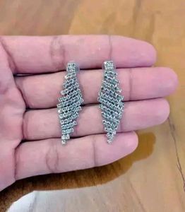 Sparkling Rhinestone Choker and Earring Set