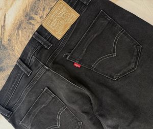 Men Levi’s Black Denim Jeans