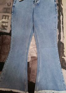 Frilled Hem Flared Jeans