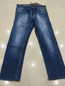 men blue jeans