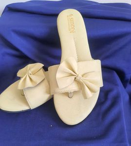 Elegant Butter Yellow Bow Flats