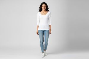 🇰🇷Fitted Basic tops White 3/4 Sleeve Top