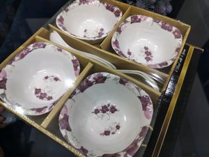 Creative Golden Bite Bowl And Spoon Set